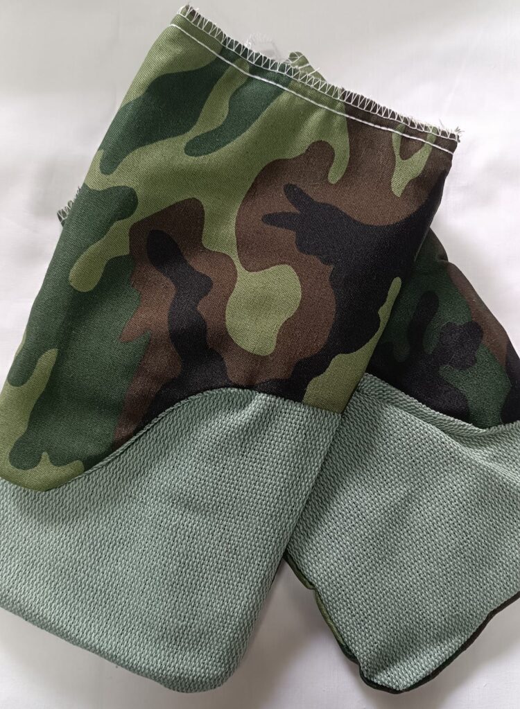 Рукавицы утепленные (ватин), брезентовый наладонник, чёрный-зелёный