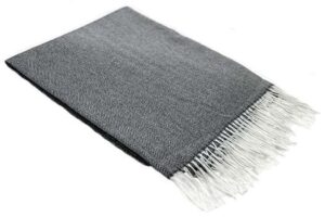 Плед Милан 1,5 сп 150*200 В10 цвет бел/т.сер рап.2 арт.50289